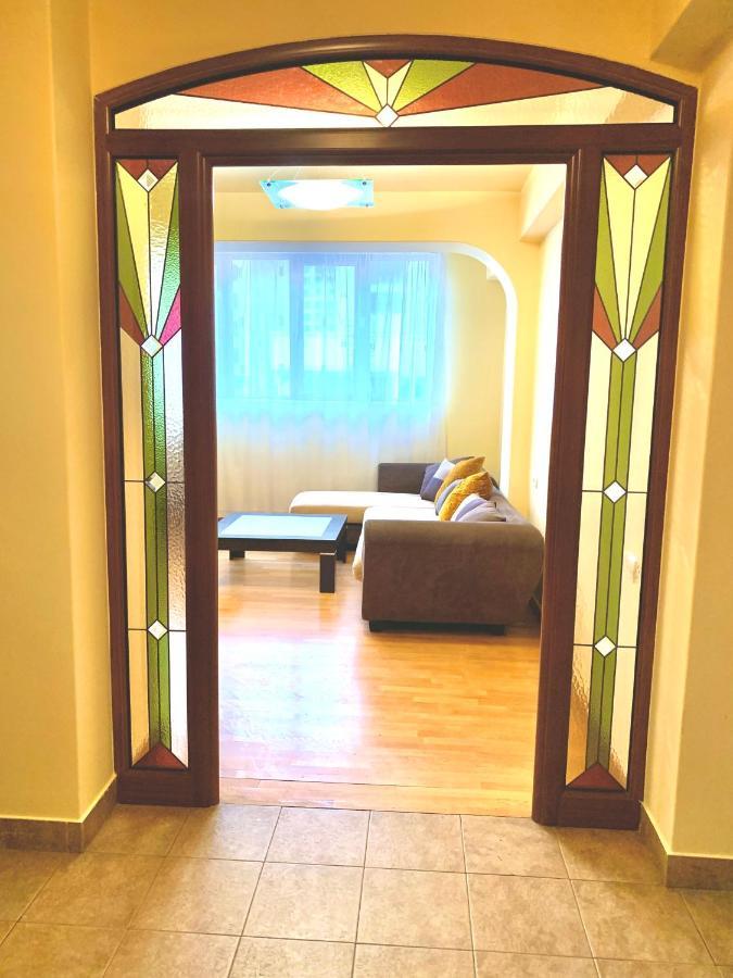Apartment Amiryan 耶烈万 外观 照片