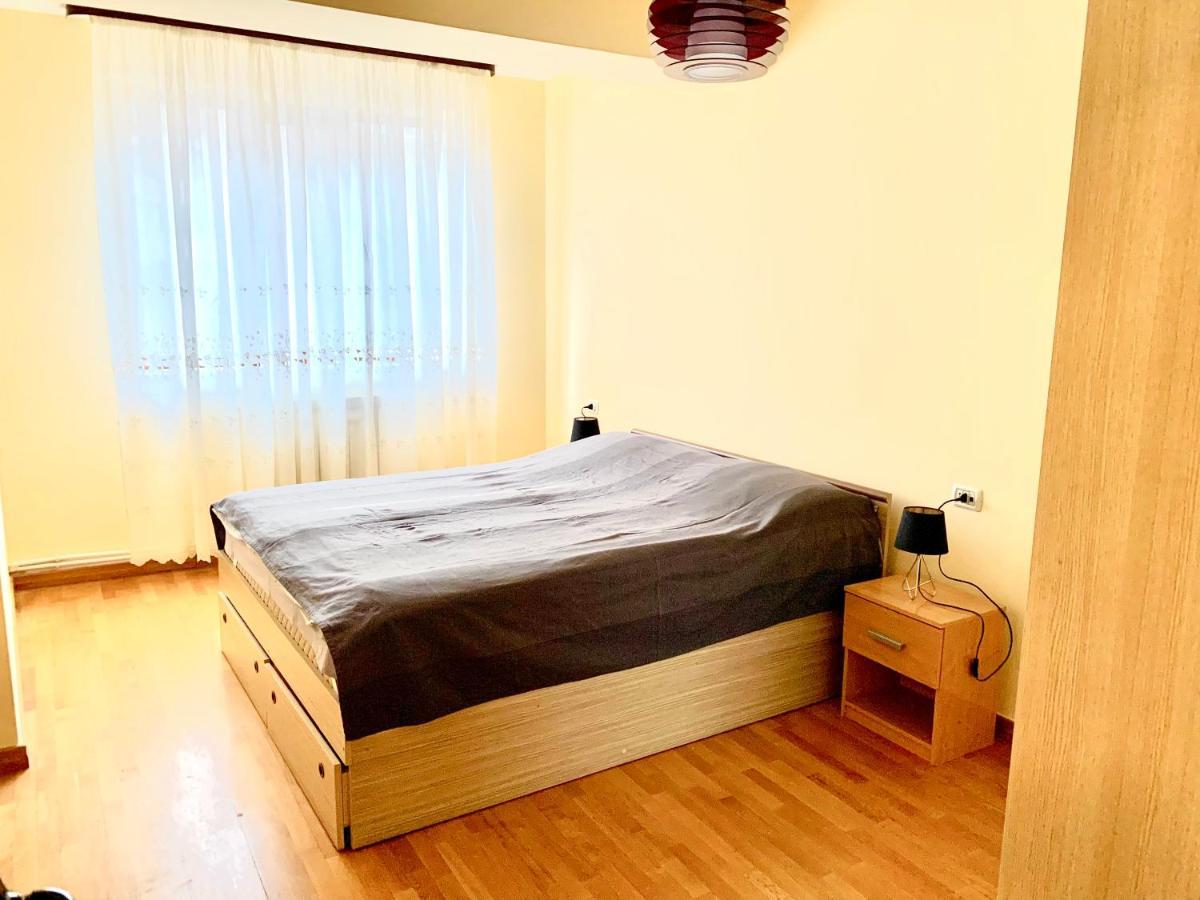 Apartment Amiryan 耶烈万 外观 照片